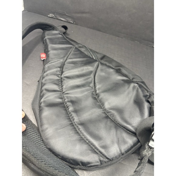 FUL One Shoulder Sling Backpack/Bag with adjustable strap in Black - Picture 4 of 8